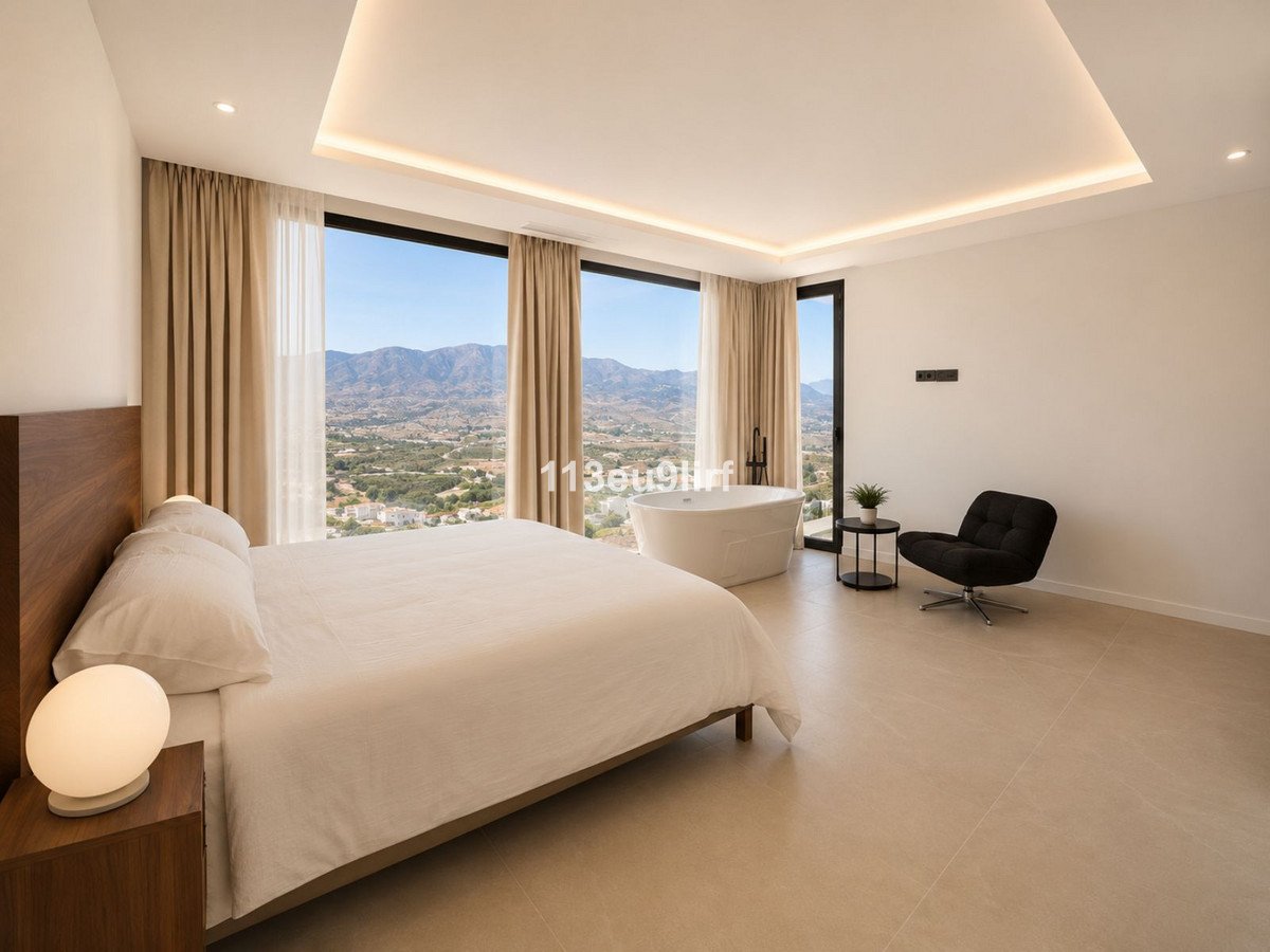 5 Bed Detached Villa in La Cala Golf