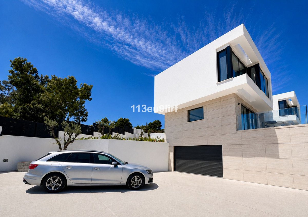 5 Bed Detached Villa in La Cala Golf
