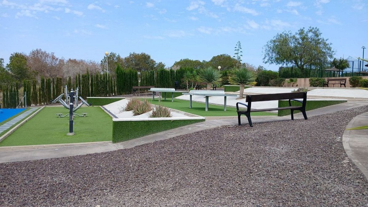 6 Bed Detached Villa in Los Altos