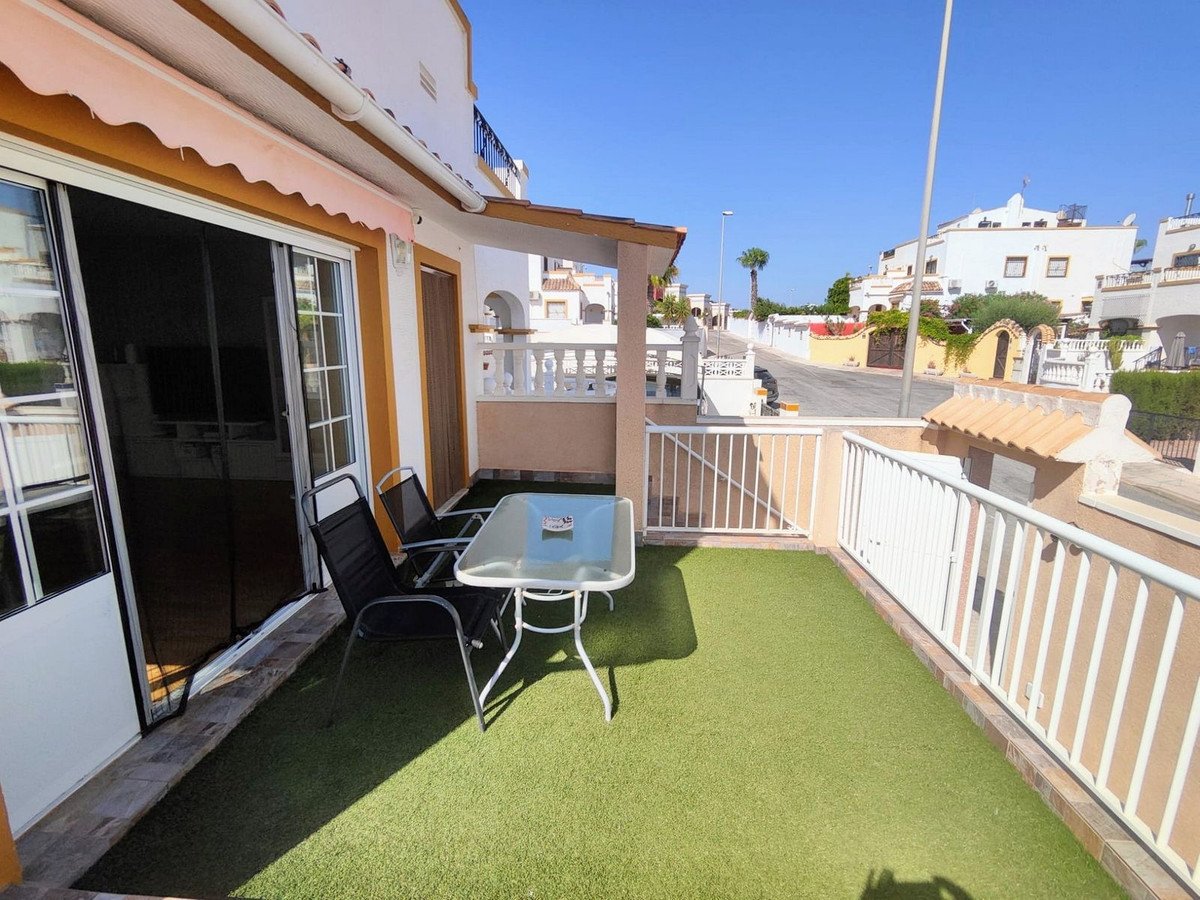 6 Bed Detached Villa in Los Altos