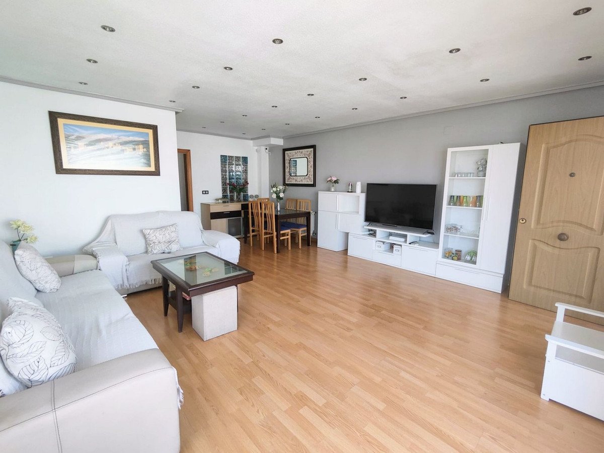 6 Bed Detached Villa in Los Altos