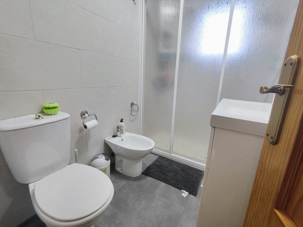 6 Bed Detached Villa in Los Altos