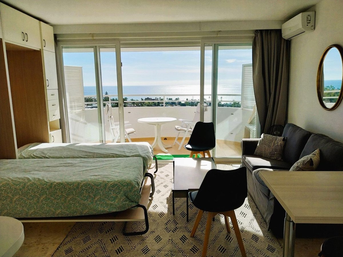 1 Bed Top Floor Studio in Las Chapas