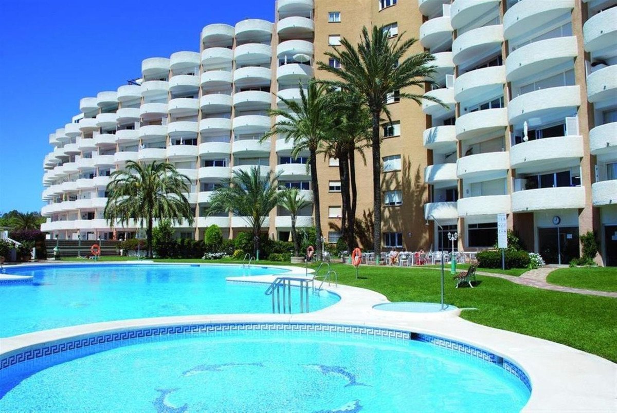 1 Bed Top Floor Studio in Las Chapas