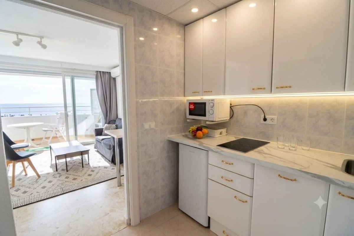 1 Bed Top Floor Studio in Las Chapas