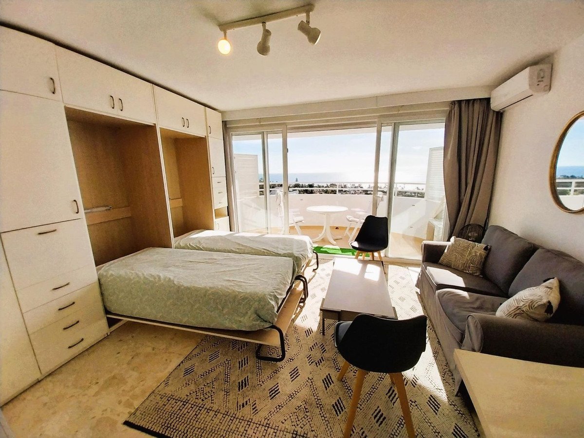 1 Bed Top Floor Studio in Las Chapas