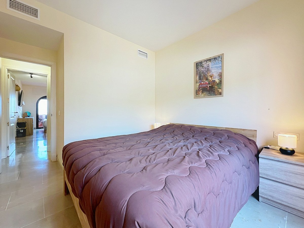 2 Bed Middle Floor Apartment in Manilva