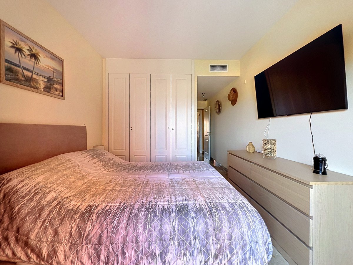 2 Bed Middle Floor Apartment in Manilva