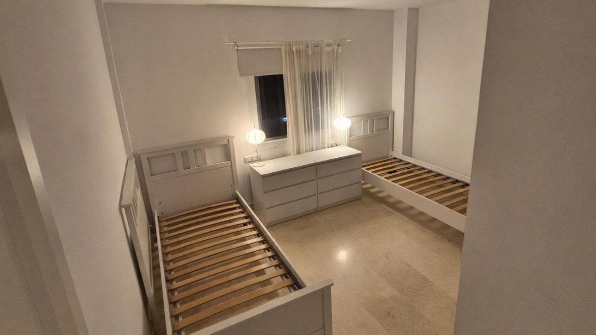 3 Bed Middle Floor Apartment in Marbella