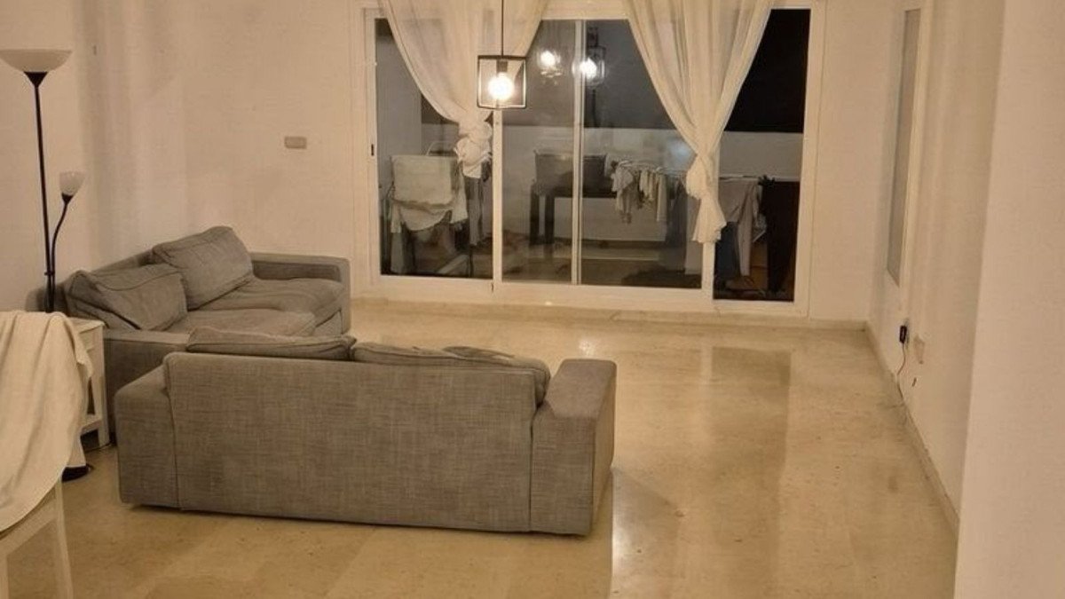 3 Bed Middle Floor Apartment in Marbella