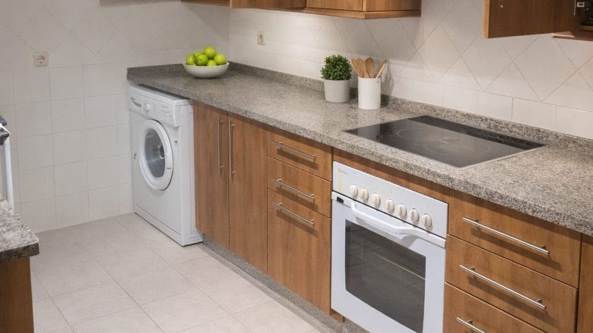 3 Bed Middle Floor Apartment in Marbella