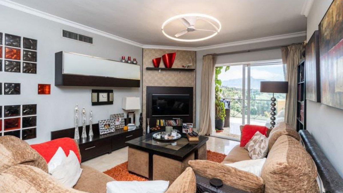3 Bed Penthouse in Bel Air