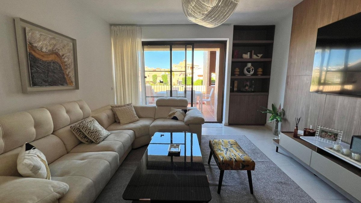 3 Bed Penthouse in Bel Air