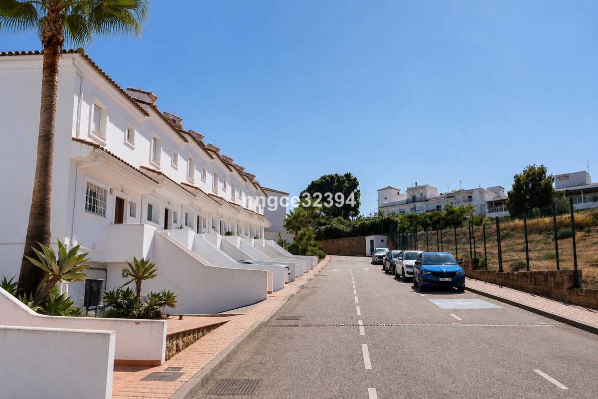 4 Bed Townhouse in New Golden Mile