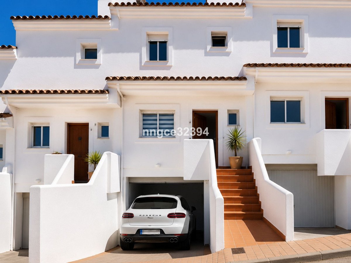 4 Bed Townhouse in New Golden Mile