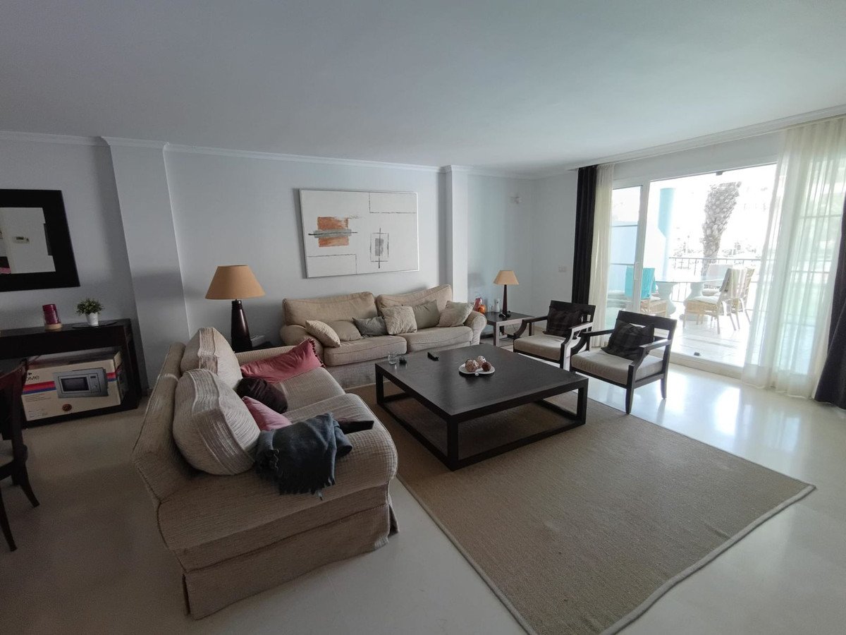 3 Bed Middle Floor Apartment in Sotogrande Marina