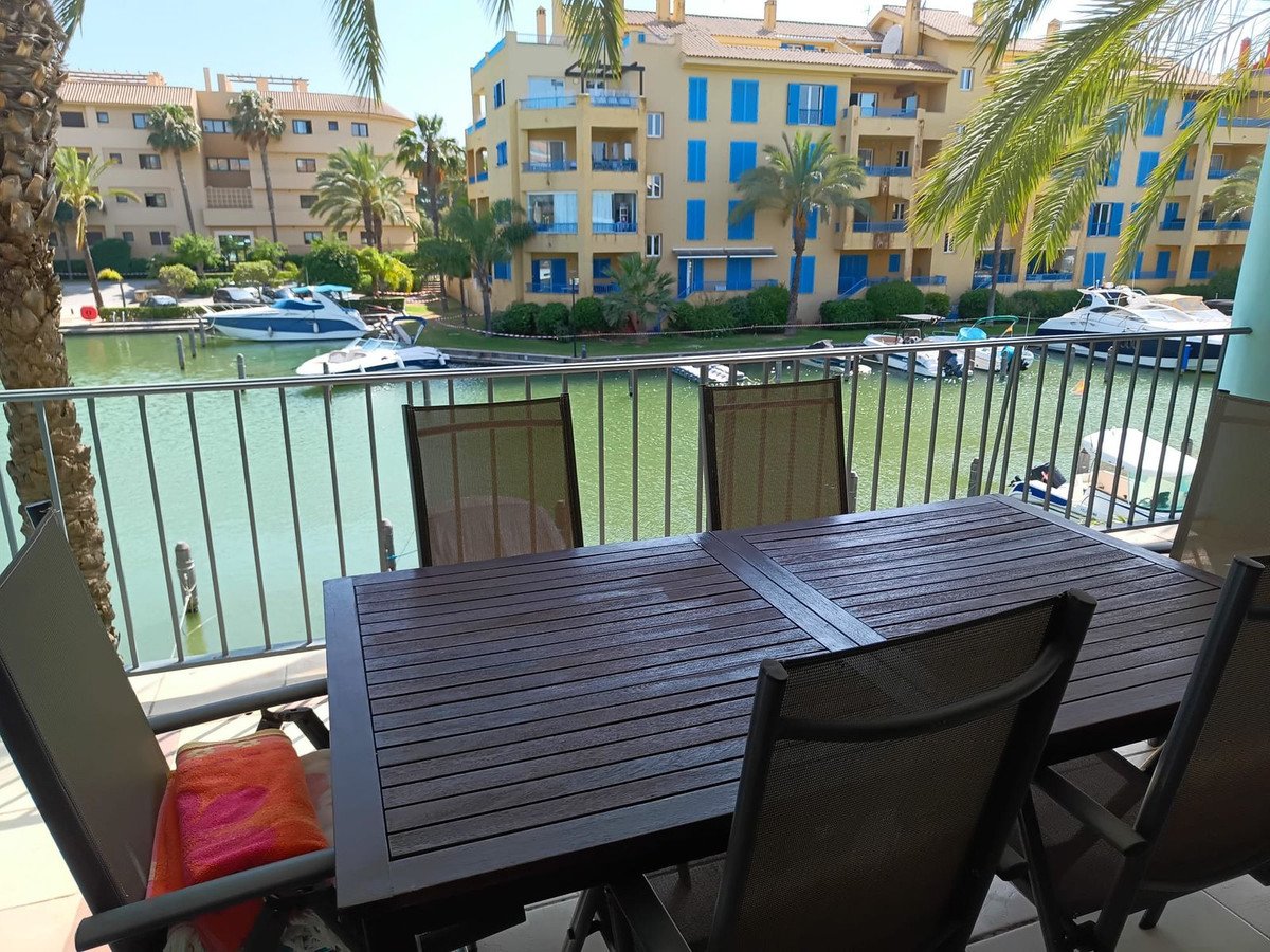 3 Bed Middle Floor Apartment in Sotogrande Marina