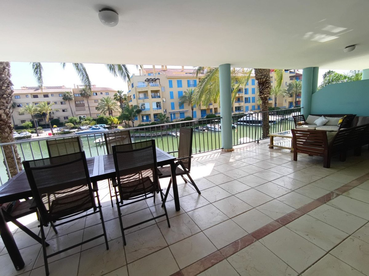 3 Bed Middle Floor Apartment in Sotogrande Marina