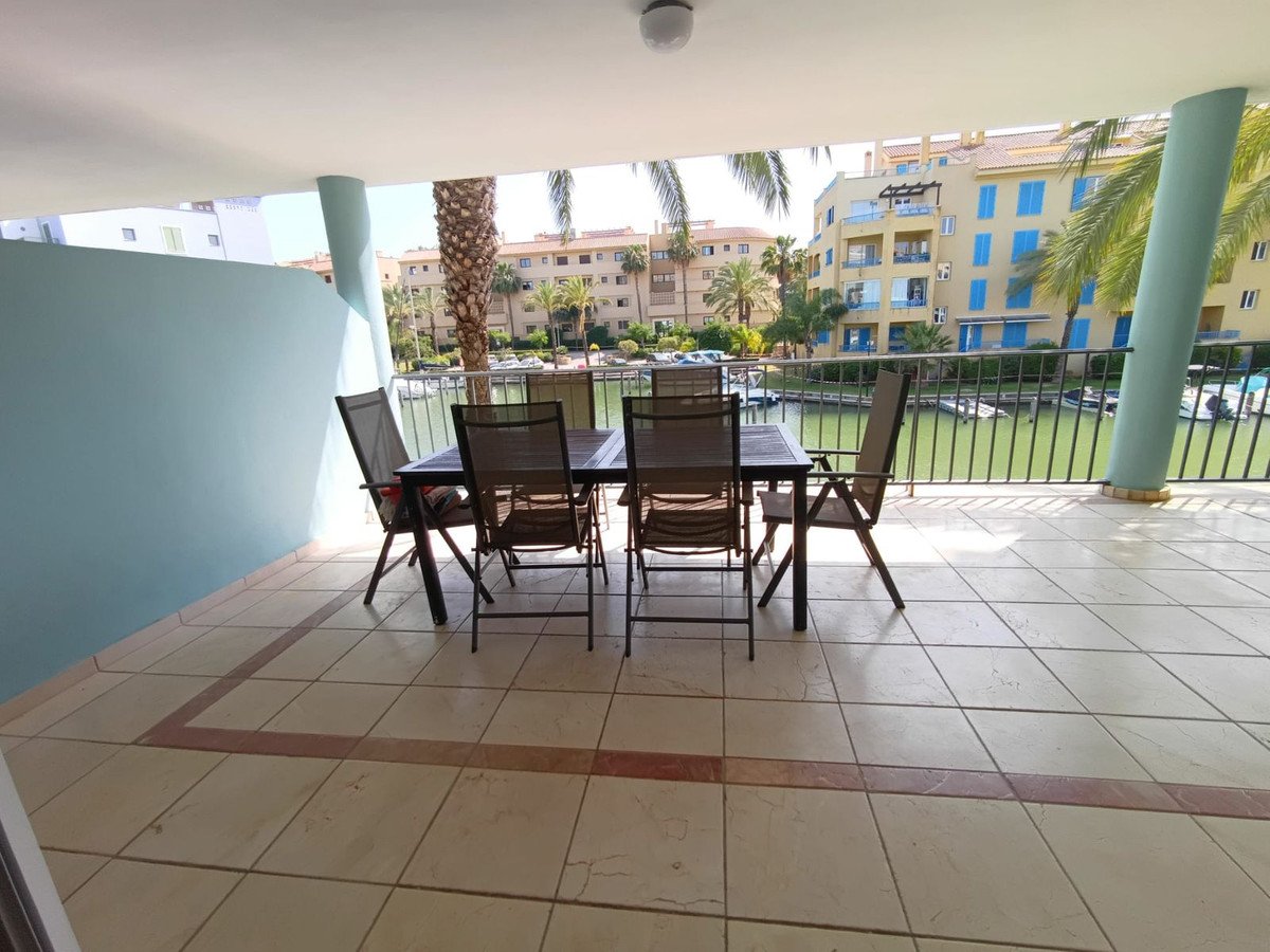 3 Bed Middle Floor Apartment in Sotogrande Marina
