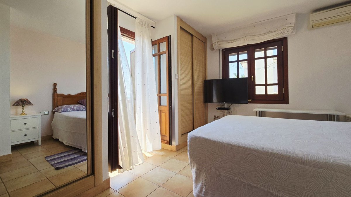 9 Bed Detached Villa in Torre del Mar