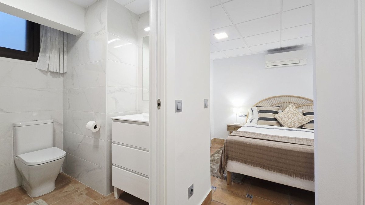 9 Bed Detached Villa in Torre del Mar
