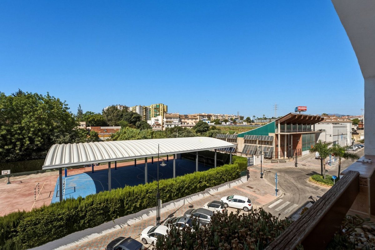 3 Bed Middle Floor Apartment in Fuengirola