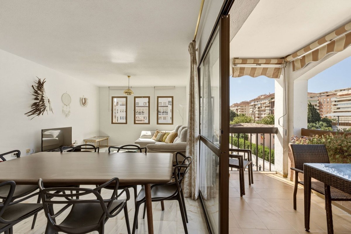 3 Bed Middle Floor Apartment in Fuengirola