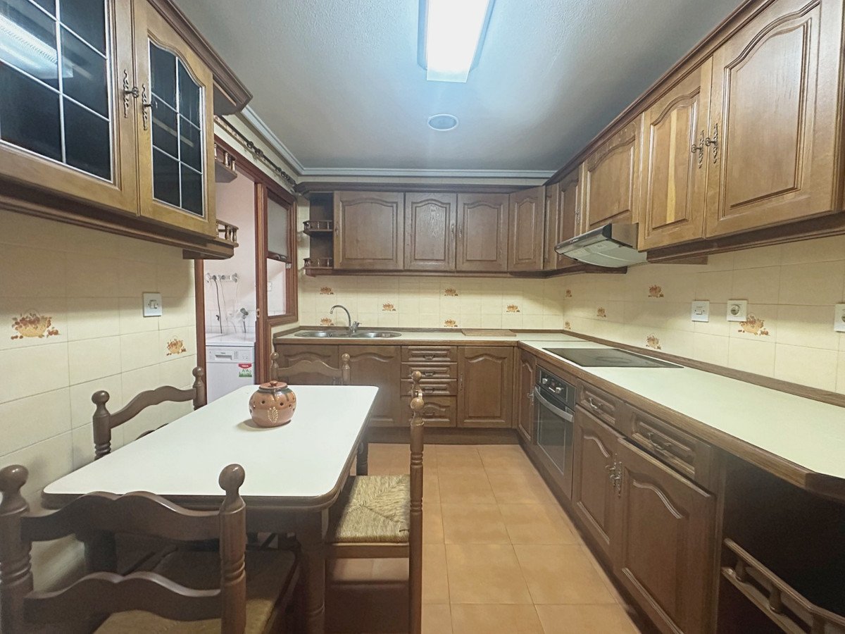 4 Bed Ground Floor Apartment in Torrevieja