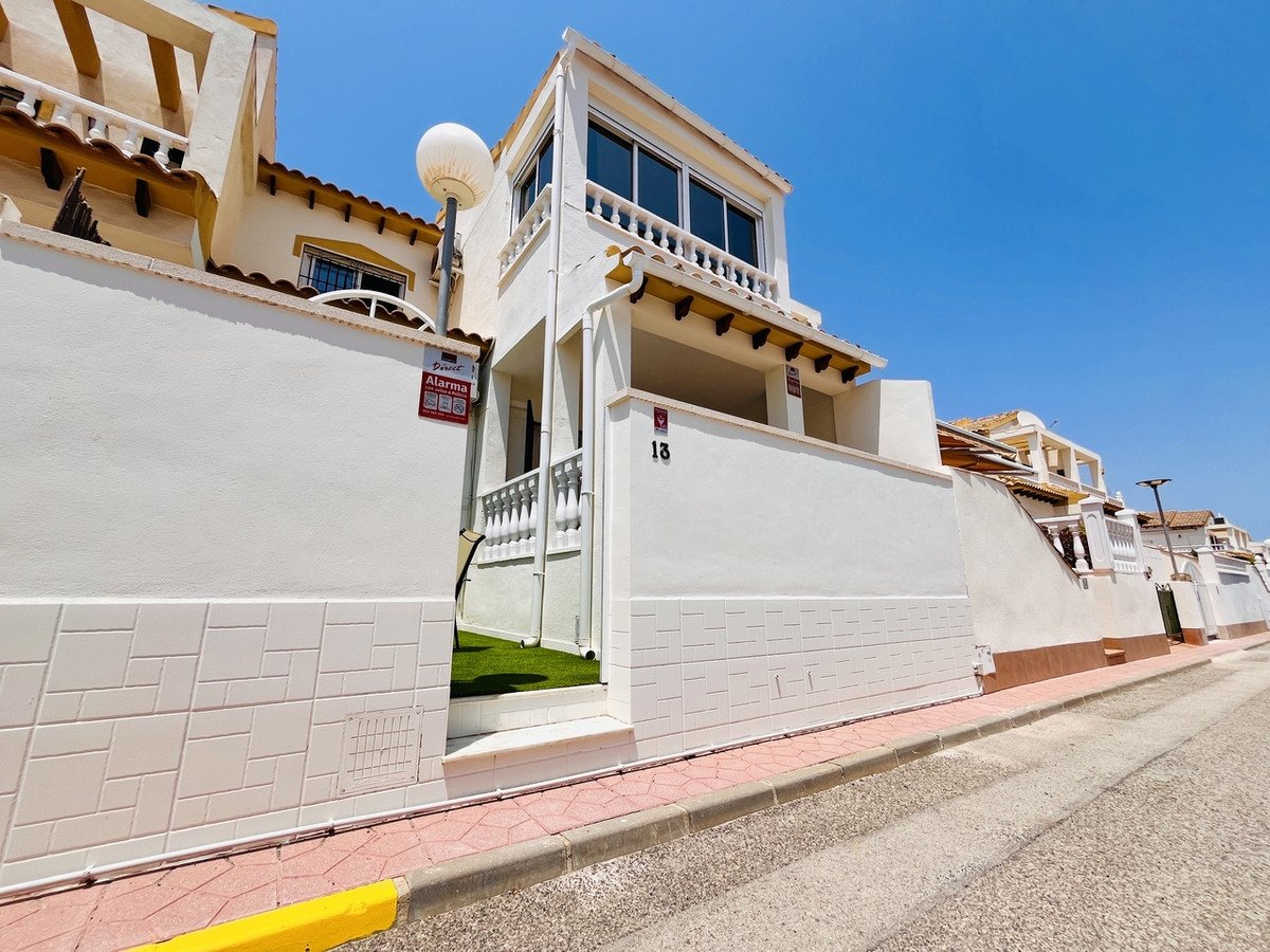 3 Bed Townhouse in Los Altos
