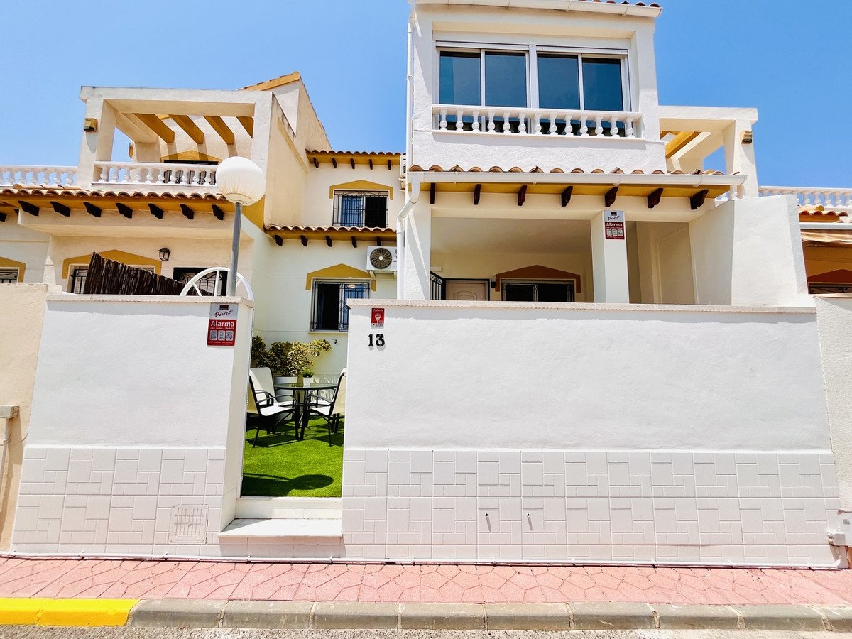 3 Bed Townhouse in Los Altos