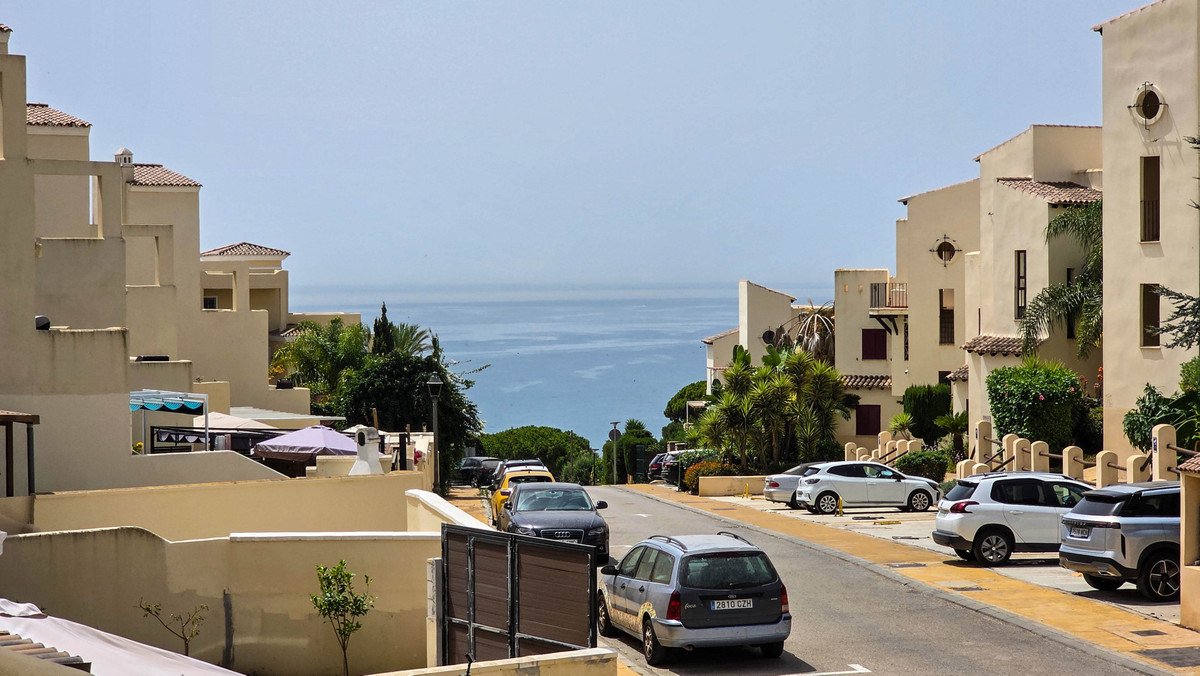 3 Bed Penthouse Duplex in Casares