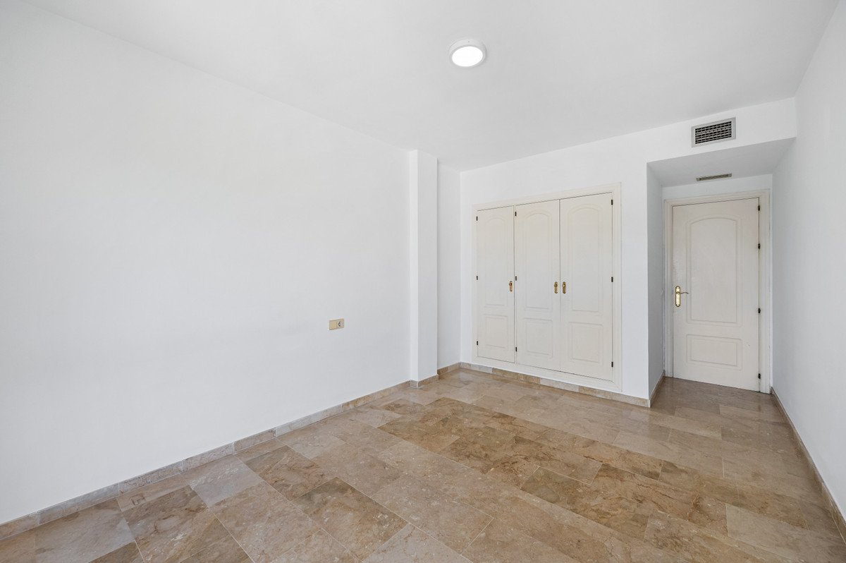 2 Bed Penthouse in El Paraiso