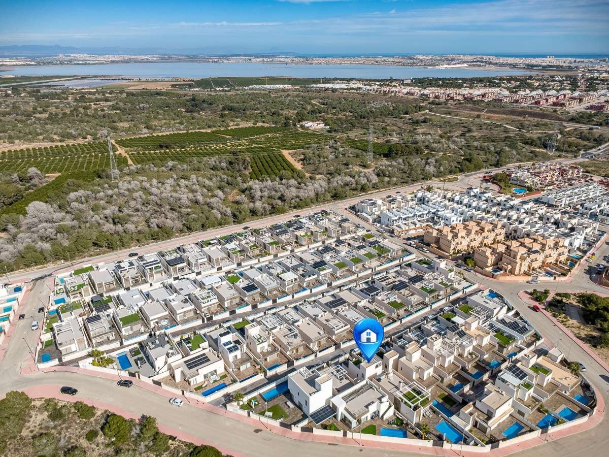 3 Bed Detached Villa in Orihuela Costa