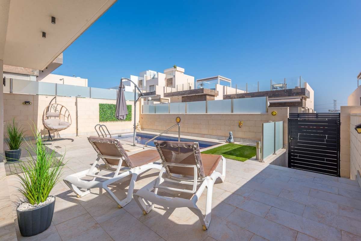 3 Bed Detached Villa in Orihuela Costa