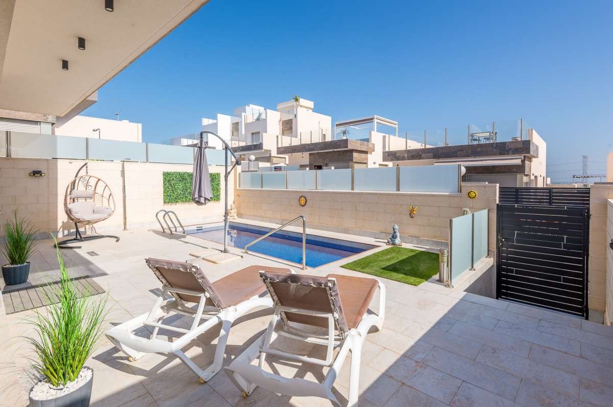 3 Bed Detached Villa in Orihuela Costa