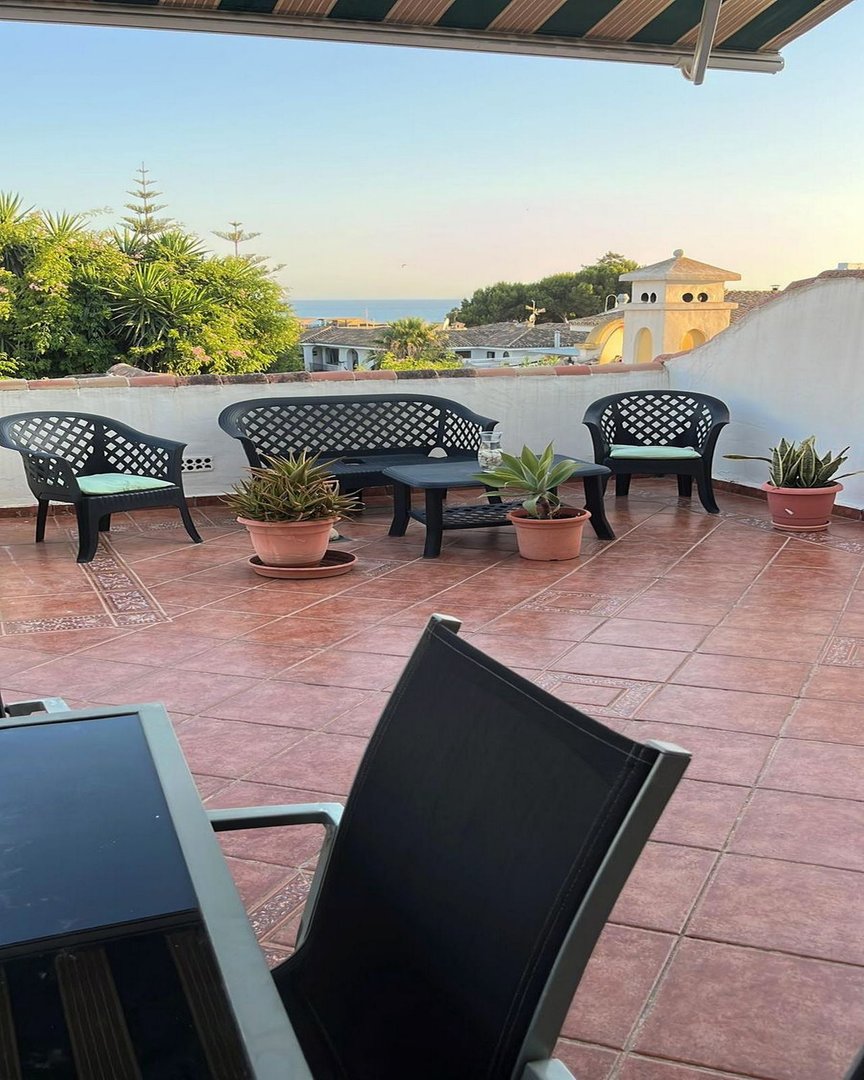 2 Bed Ground Floor Apartment in Miraflores