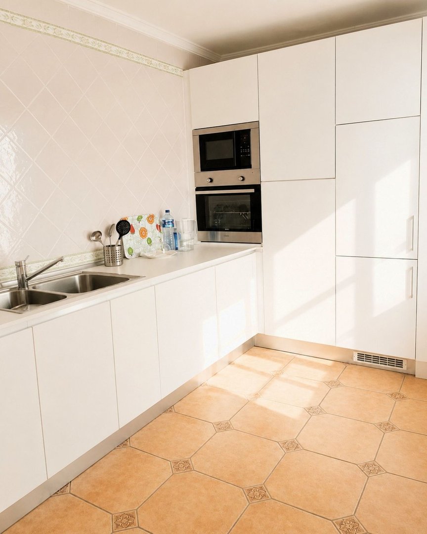 2 Bed Ground Floor Apartment in Miraflores