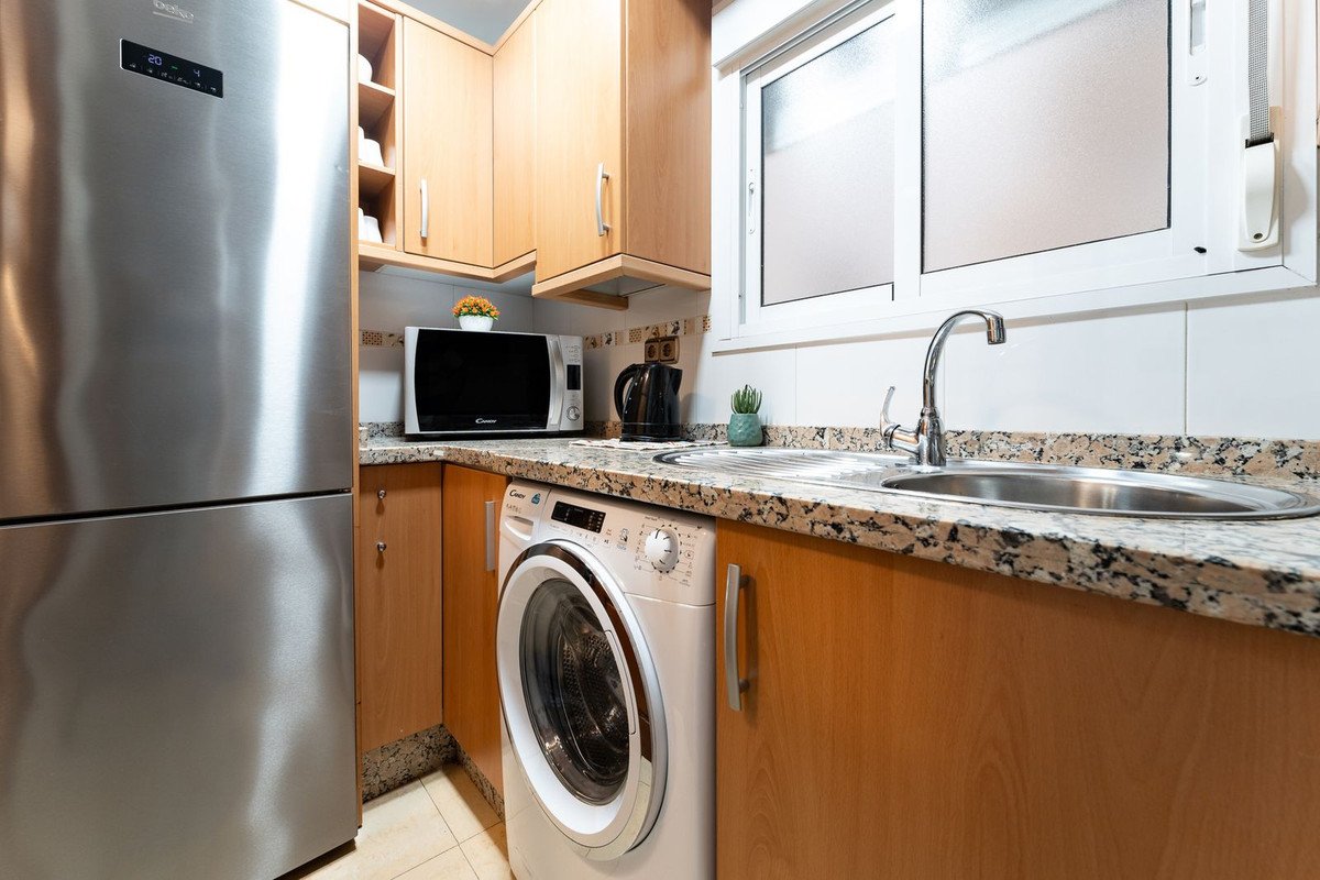 3 Bed Middle Floor Apartment in Málaga Centro