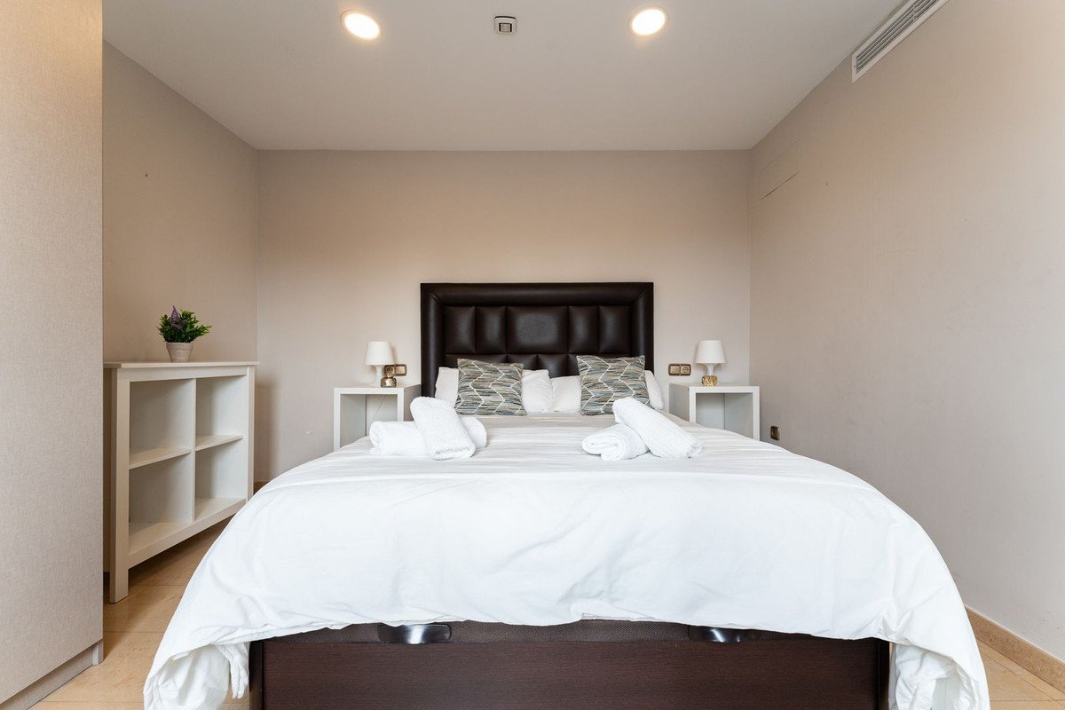 3 Bed Middle Floor Apartment in Málaga Centro