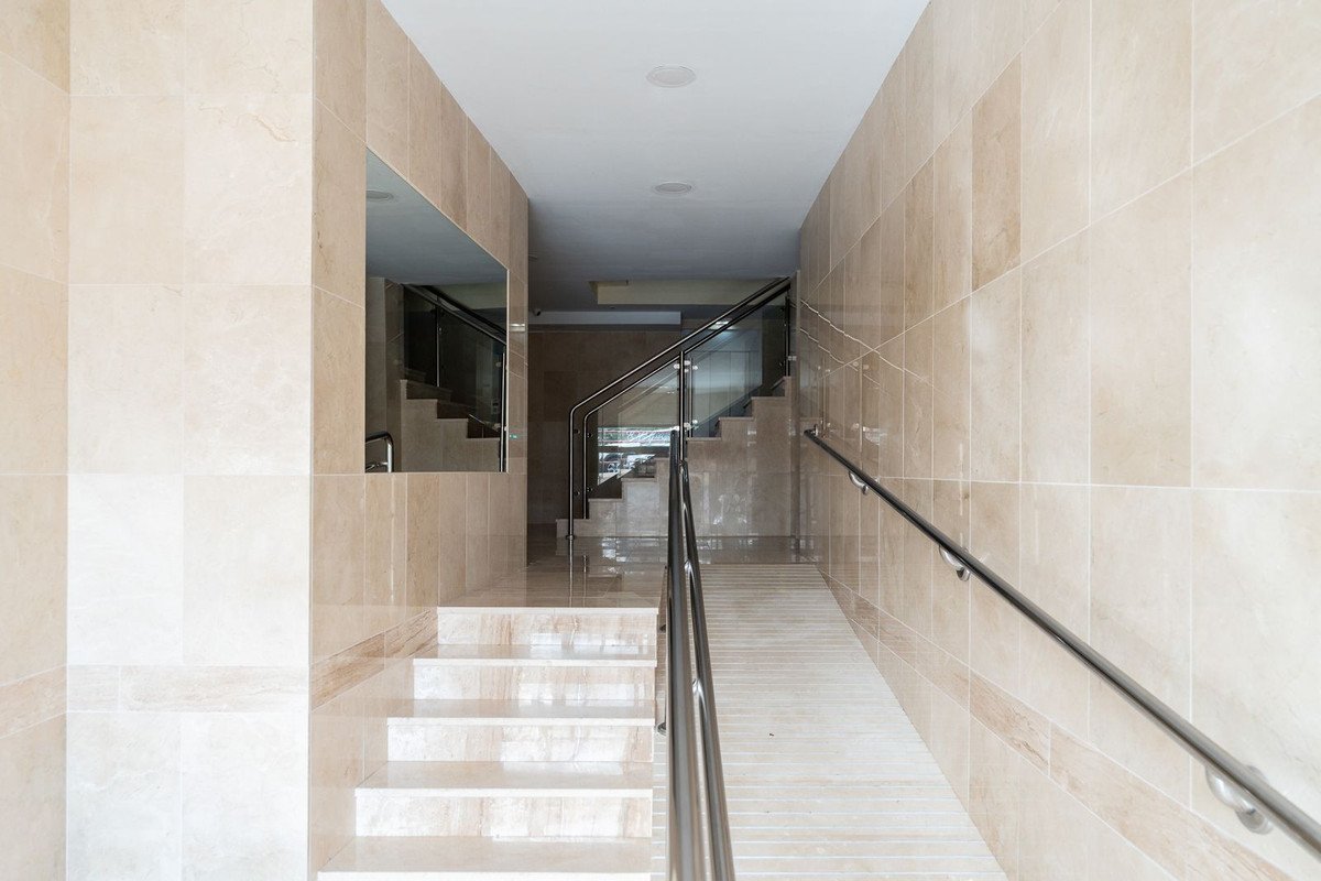 3 Bed Middle Floor Apartment in Málaga Centro
