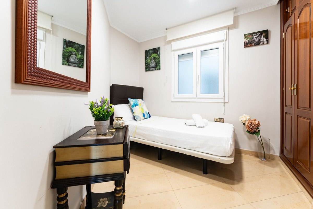 3 Bed Middle Floor Apartment in Málaga Centro