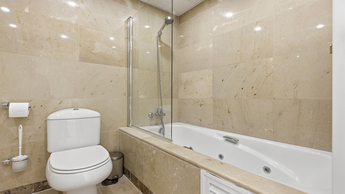 3 Bed Penthouse in La Duquesa