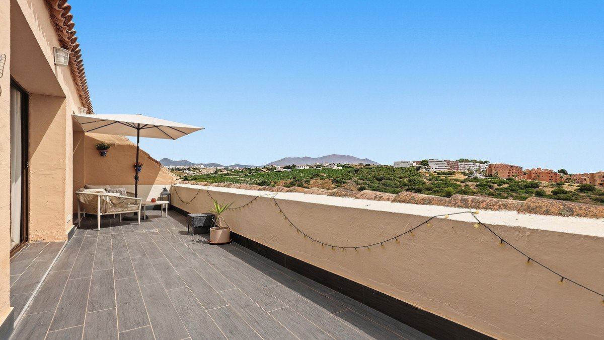 3 Bed Penthouse in La Duquesa