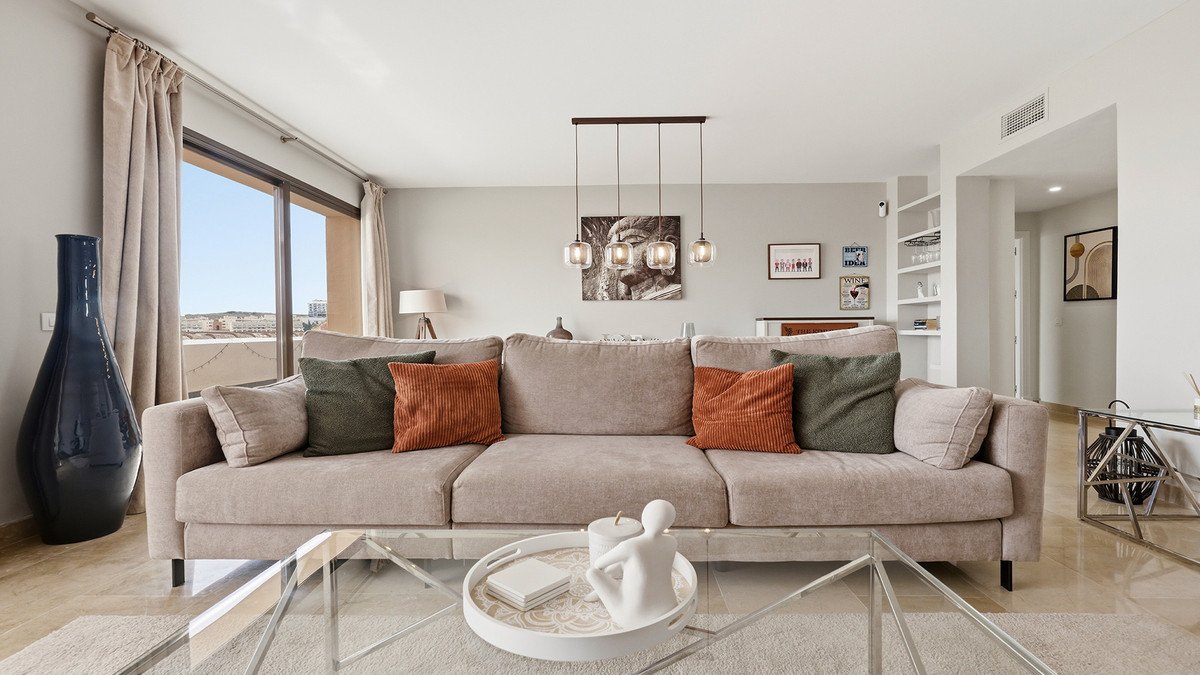 3 Bed Penthouse in La Duquesa