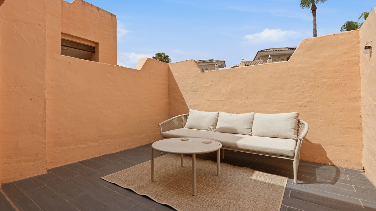 3 Bed Penthouse in La Duquesa