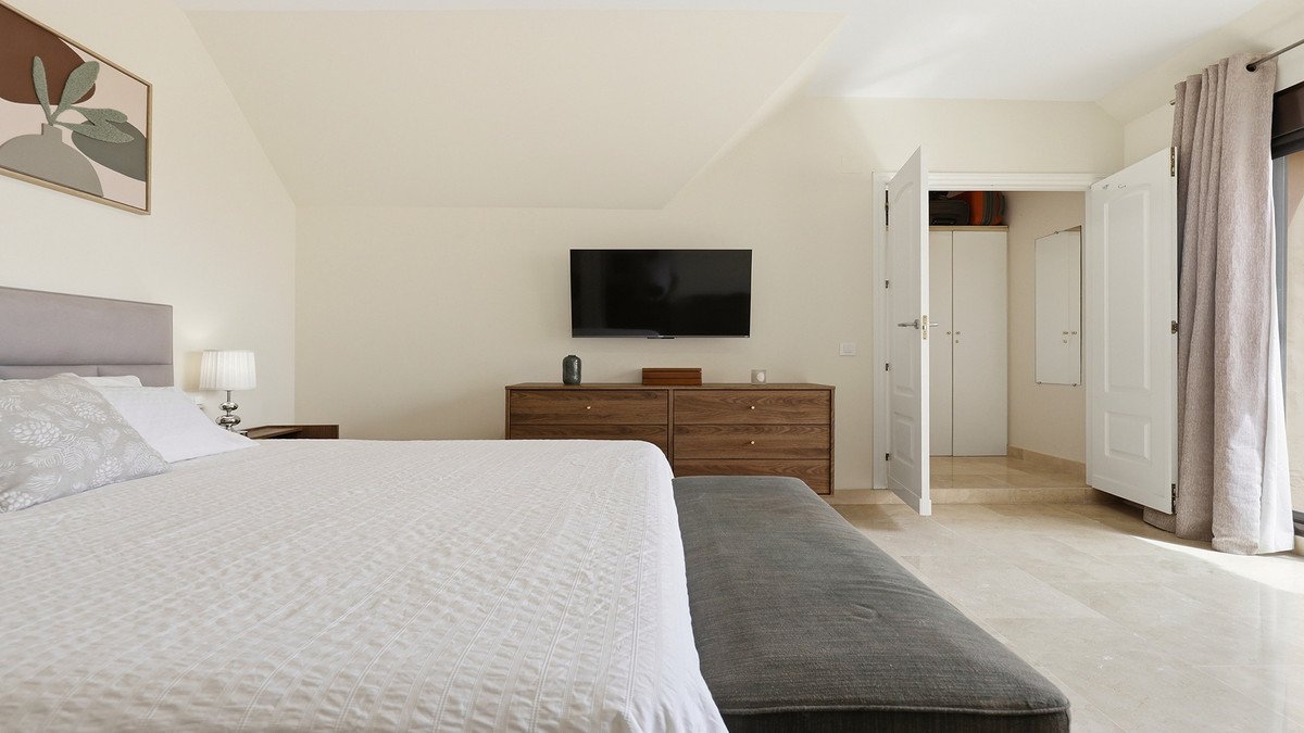 3 Bed Penthouse in La Duquesa