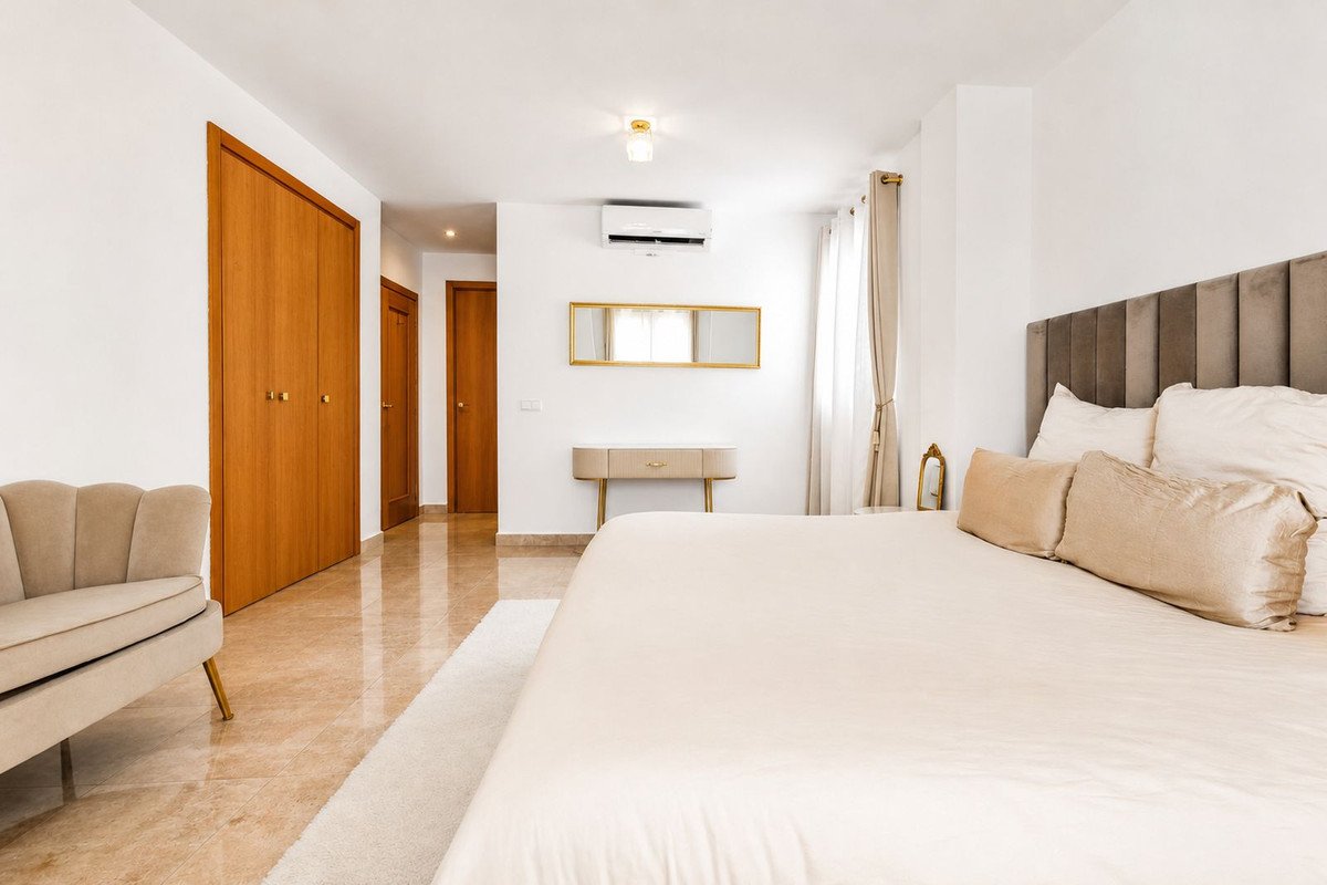 6 Bed Detached Villa in Manilva