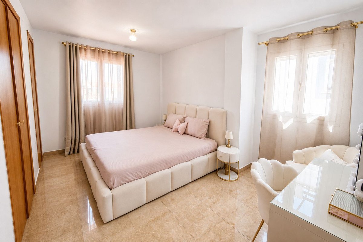 6 Bed Detached Villa in Manilva