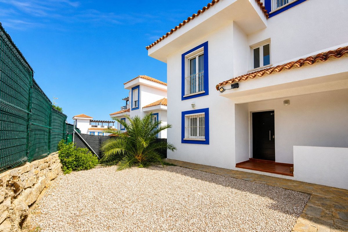 6 Bed Detached Villa in Manilva