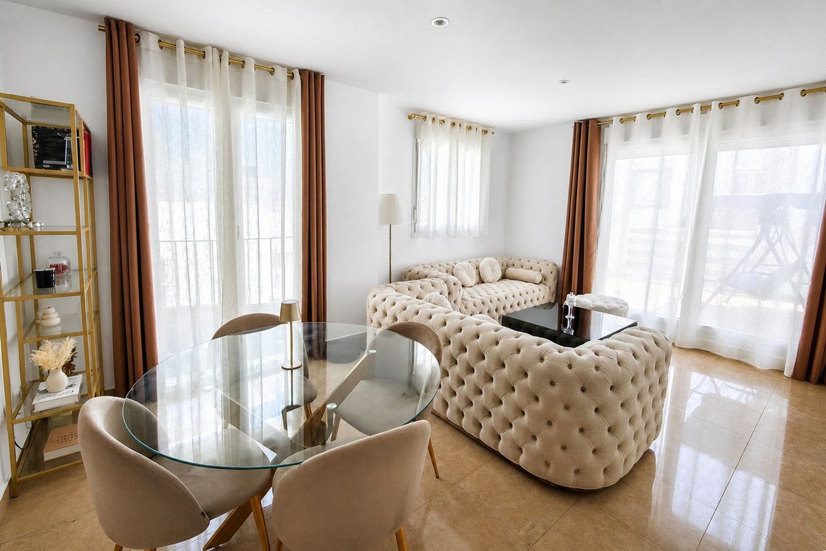 6 Bed Detached Villa in Manilva